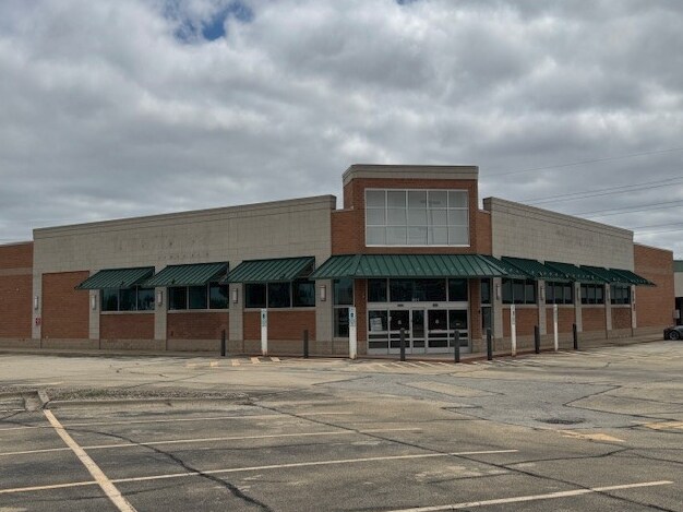 841 Bloomington Rd, Champaign, IL à louer - Photo de l’immeuble – Image 1 sur 7