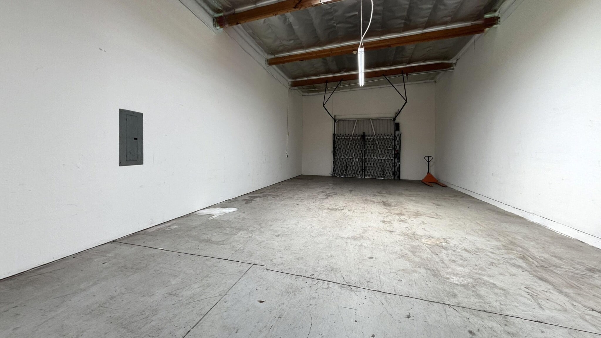 2220 Eastridge Ave, Riverside, CA à louer Photo intérieure– Image 1 sur 2