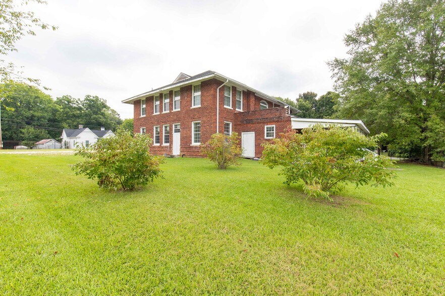 119 College St, Chester, SC à louer - Photo principale – Image 1 sur 17