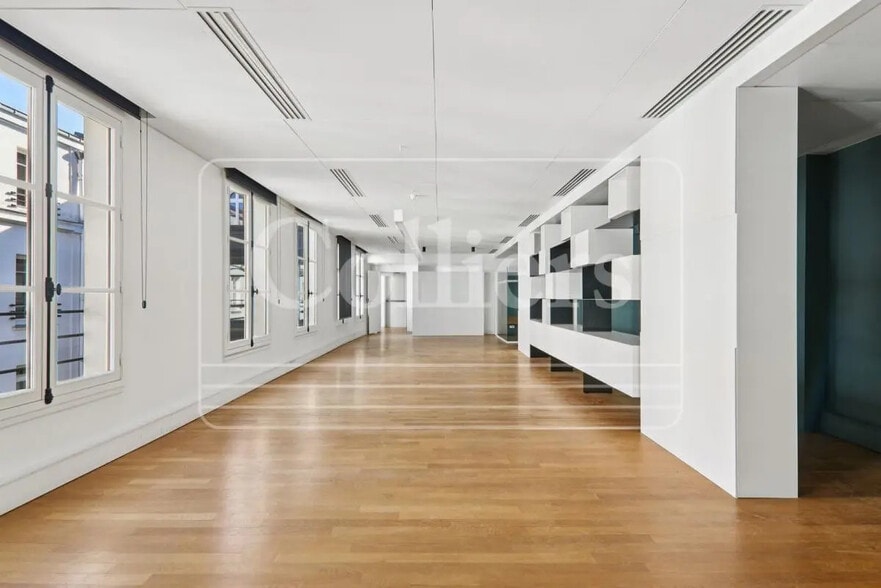 74 Rue Du Faubourg Saint-Antoine, Paris à louer - Photo de l’immeuble – Image 2 sur 14