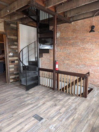Plus de détails pour 204 W Main St, Belleville, IL - Bureau à vendre