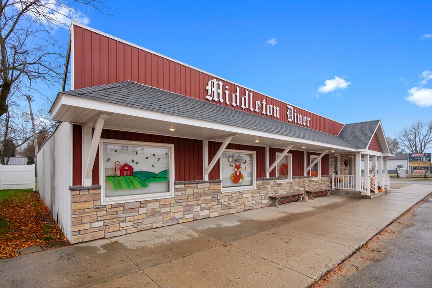 125 N Newton St, Middleton, MI à vendre - Photo de l’immeuble – Image 3 sur 29