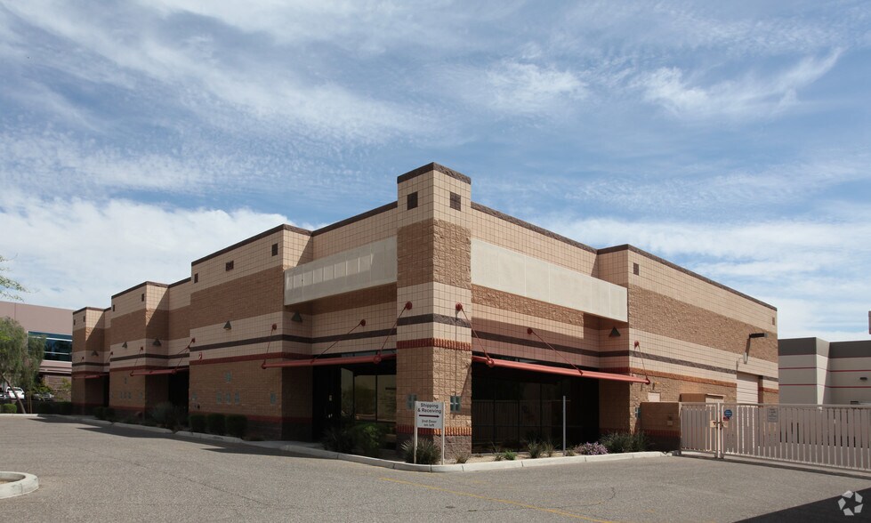 1801 W Parkside Ln, Phoenix, AZ à louer - Photo de l’immeuble – Image 1 sur 3