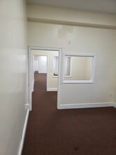 3036-3040 E Tremont Ave, Bronx, NY à louer Photo de l’immeuble– Image 1 sur 6