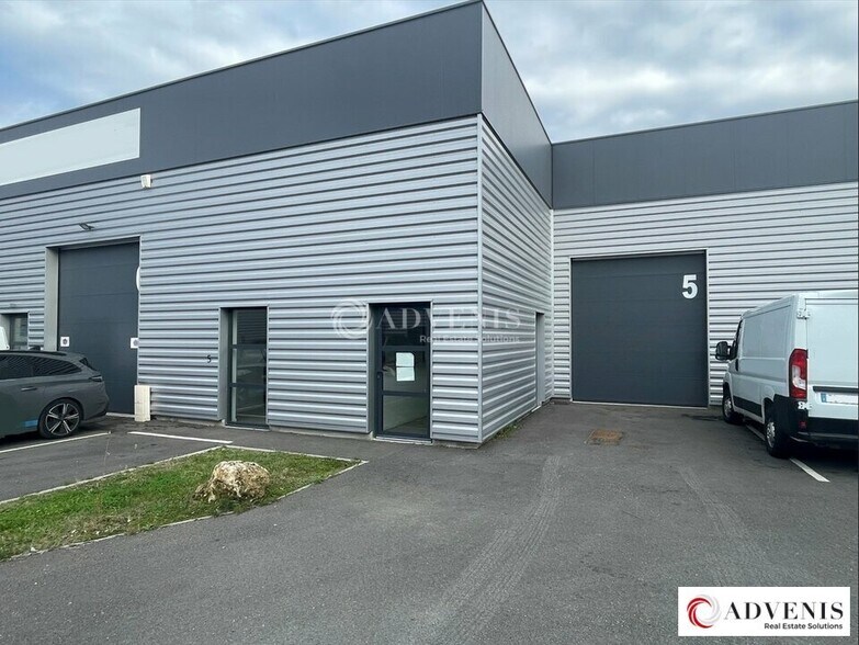 Bureau dans VILLENAVE-D'ORNON à louer - Photo de l’immeuble – Image 2 sur 6