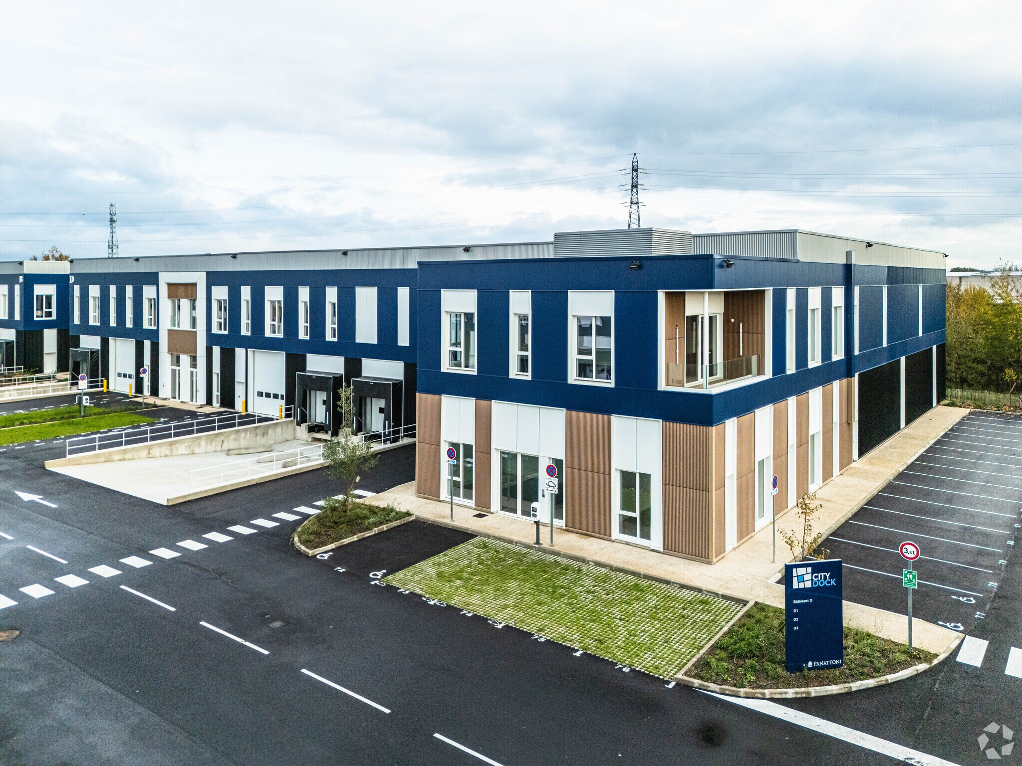 293 Avenue Paul Langevin, Moissy-Cramayel à louer Photo principale– Image 1 sur 12