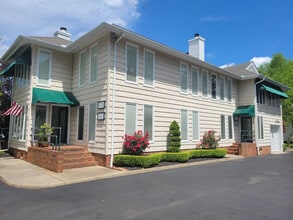 113 Holly Cres, Virginia Beach, VA à louer Photo intérieure– Image 1 sur 12