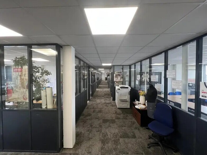 Bureau dans Nanterre à vendre - Photo intérieure – Image 2 sur 5