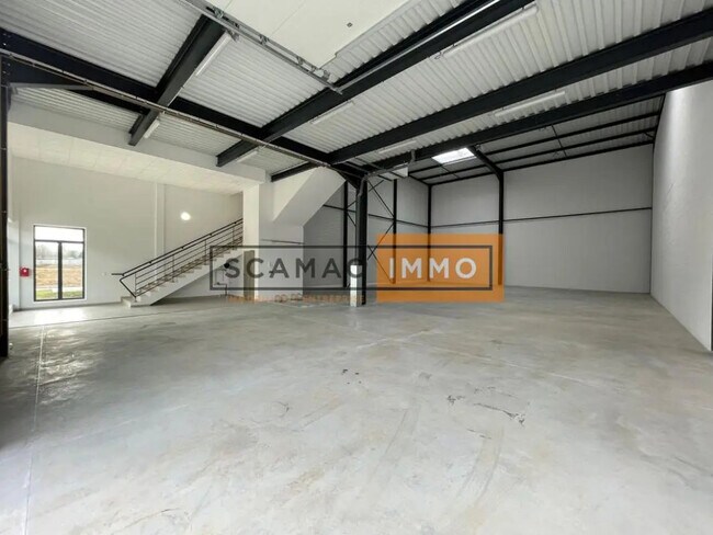 Plus de détails pour 77144 Chalifert, Chalifert - Bureau, Industriel/Logistique à louer