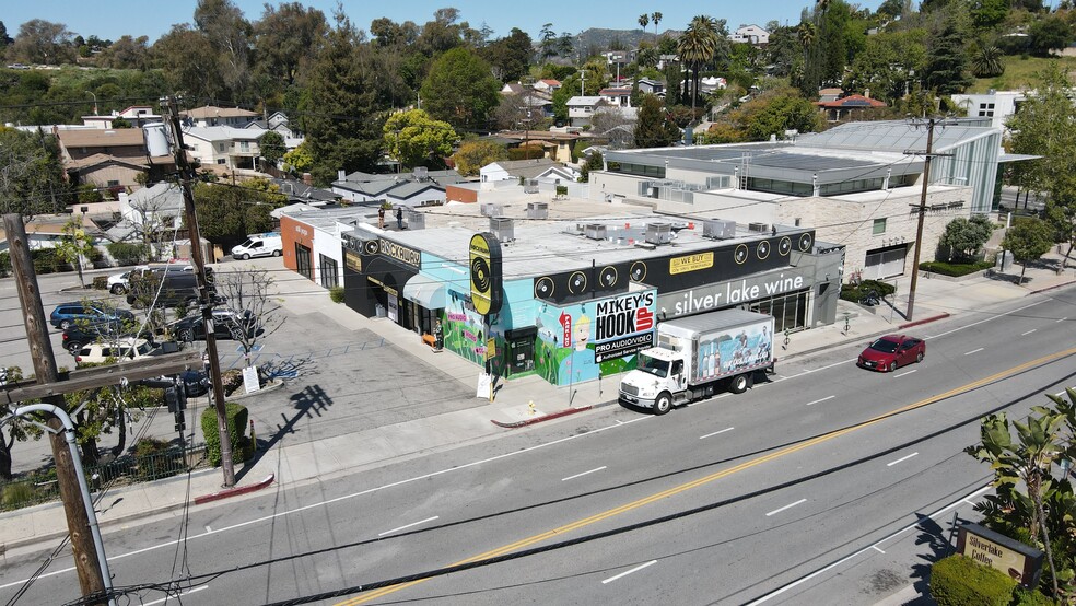 2395 Glendale Blvd, Los Angeles, CA à louer - Photo de l’immeuble – Image 2 sur 9