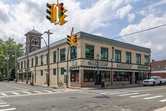 Plus de détails pour 40 Guy Lombardo Ave, Freeport, NY - Coworking à louer