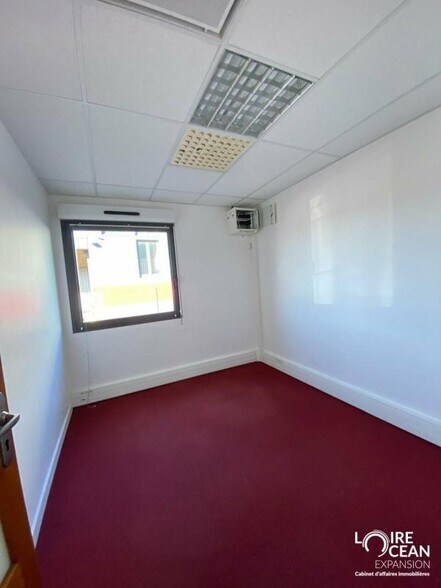 Bureau dans Basse-Goulaine à louer - Photo de l’immeuble – Image 3 sur 9