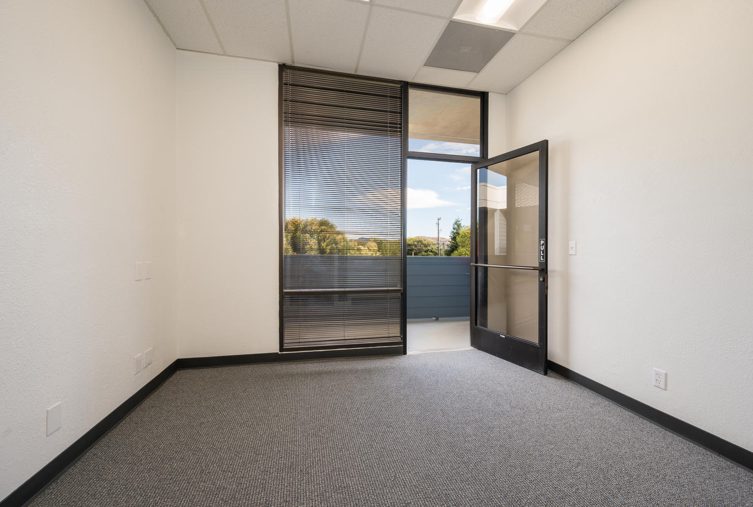 11573 Los Osos Valley Rd, San Luis Obispo, CA à louer Photo intérieure– Image 1 sur 6