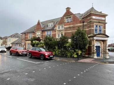 324 Wimborne Rd, Bournemouth à vendre - Photo de l’immeuble – Image 2 sur 9