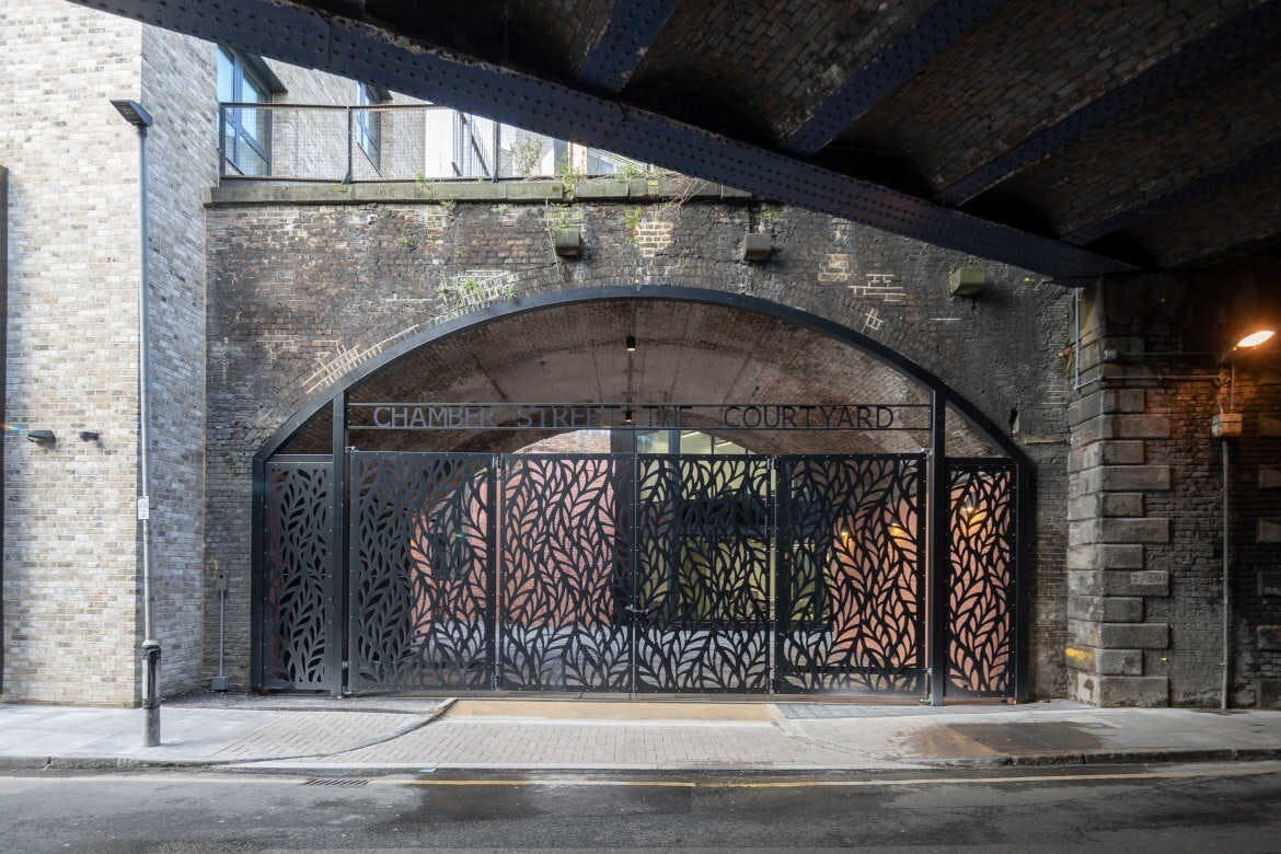 57 Chamber St, Londres à louer Photo de l’immeuble– Image 1 sur 4