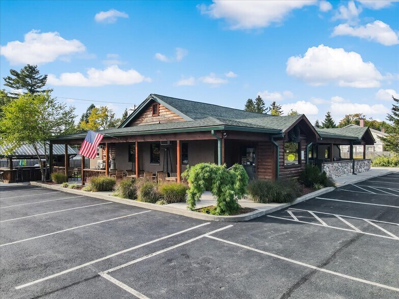 1045 Route 390, Greentown, PA à vendre - Photo de l’immeuble – Image 1 sur 52