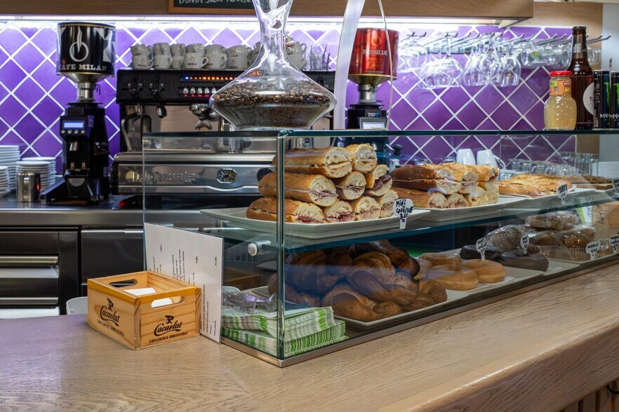 Local commercial dans Badalona, Barcelona à louer - Photo intérieure – Image 3 sur 3