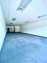 5907 Roosevelt Blvd, Jacksonville, FL à louer Photo intérieure– Image 2 sur 7