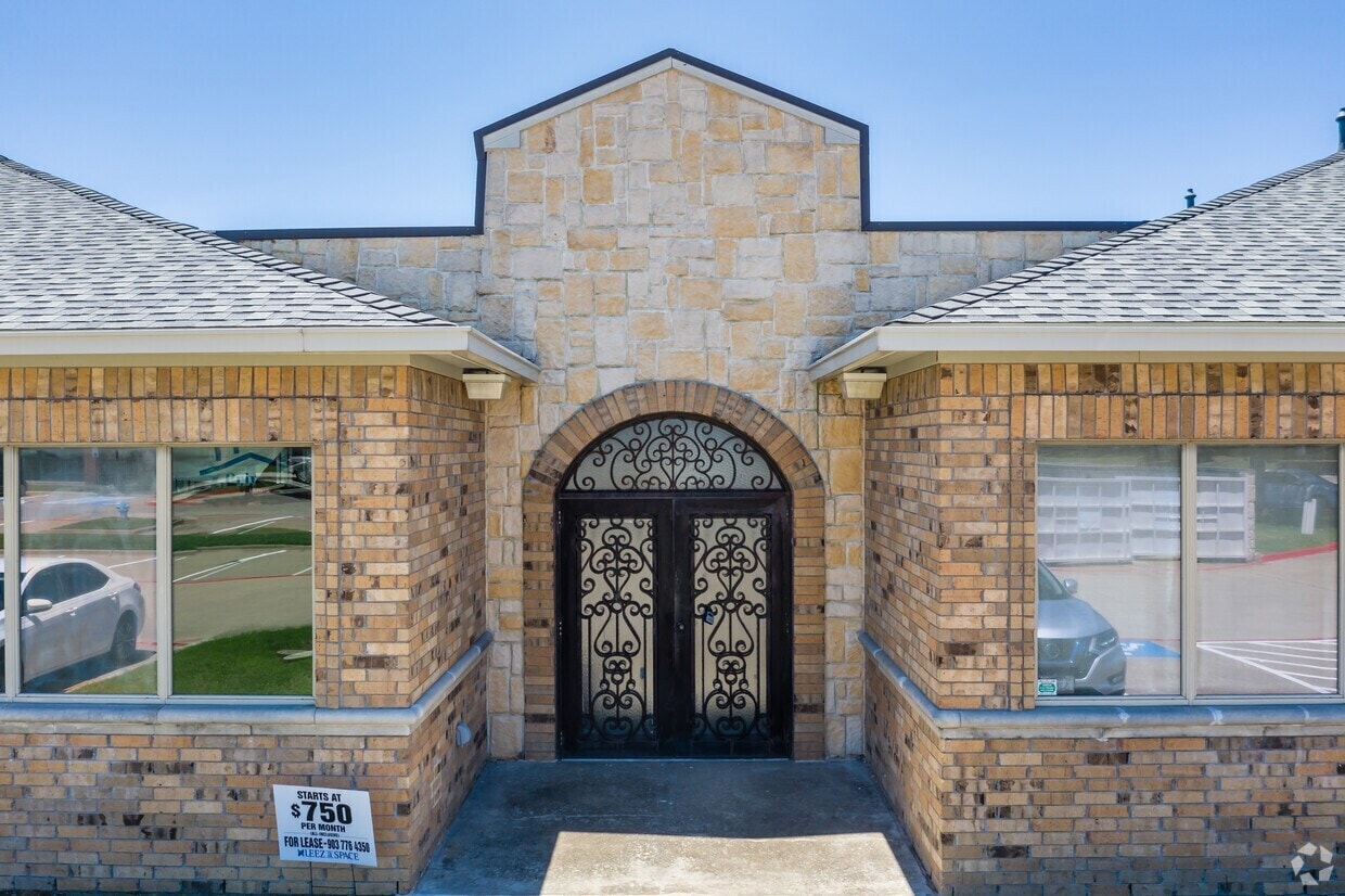 4601 Old Shepard Place, Plano, TX à louer Photo intérieure– Image 1 sur 9