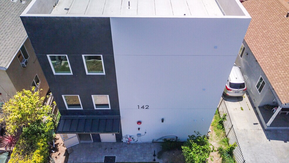 142 E 84th St, Los Angeles, CA à vendre - Photo de l’immeuble – Image 3 sur 20