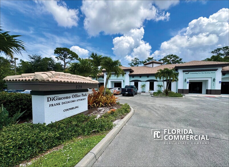 529 Palm Beach Rd, Stuart, FL à louer - Photo de l’immeuble – Image 1 sur 3