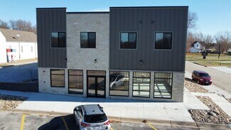 Plus de détails pour 102 Locust St, Hickman, NE - Local commercial à louer