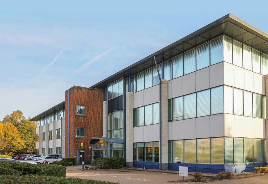 1100 Arlington Business Park, Reading à vendre - Photo de l’immeuble – Image 1 sur 1