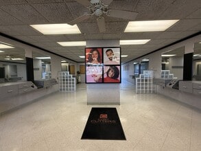 1301-1315 21st St, Zion, IL à louer Photo intérieure– Image 2 sur 9