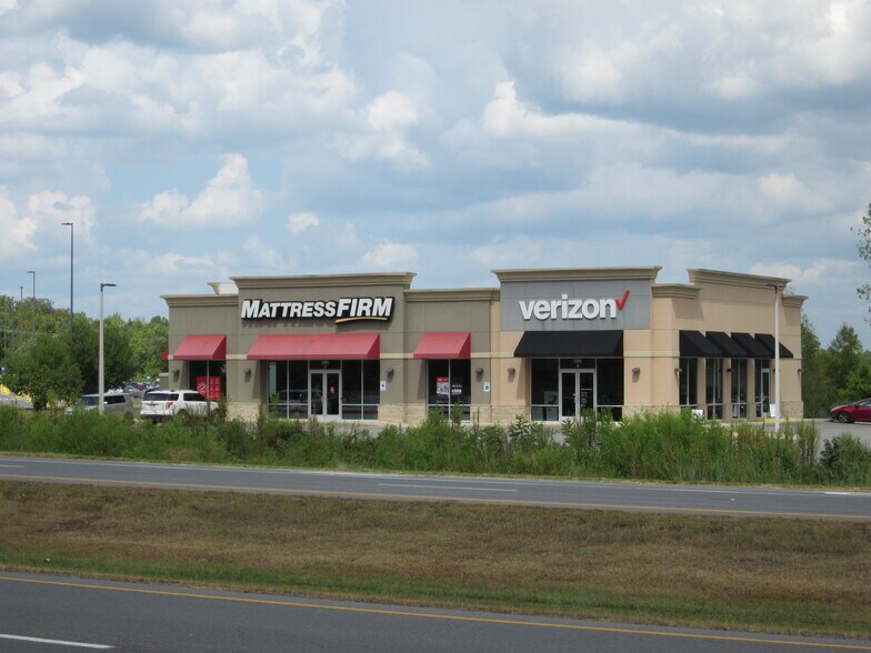 11951 Maumelle Blvd, North Little Rock, AR à louer - Photo de l’immeuble – Image 3 sur 7