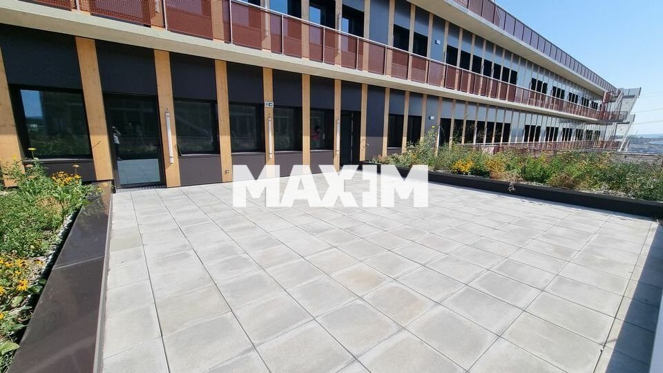 21-21 Avenue Francoise Giroud, Dijon à louer - Photo de l’immeuble – Image 2 sur 9