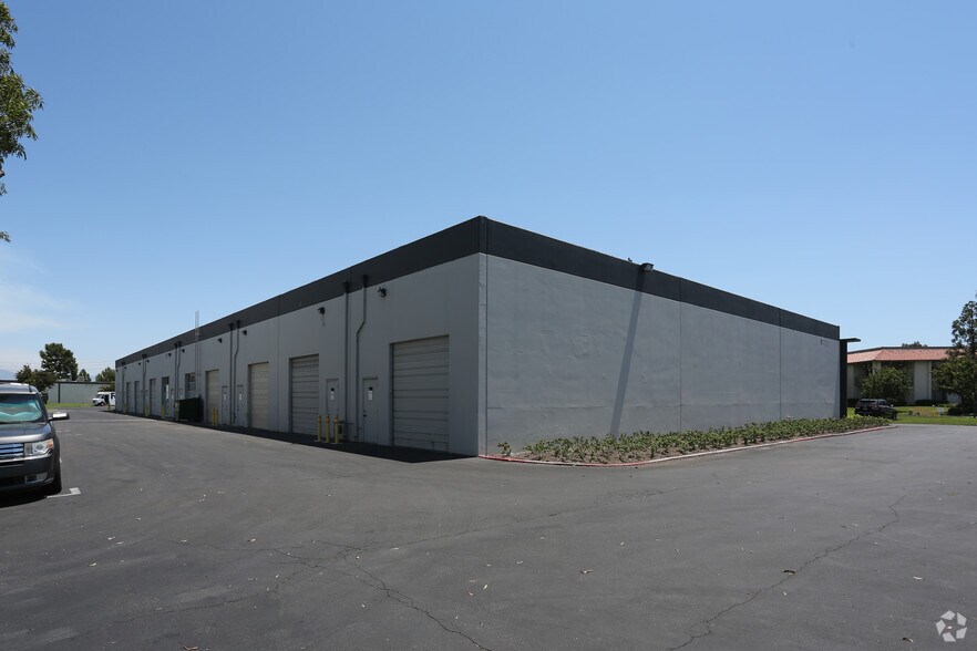 17831 Sky Park, Irvine, CA à louer - Photo de l’immeuble – Image 2 sur 4