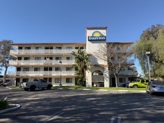 Plus de détails pour 7121 Beach Blvd, Buena Park, CA - Hôtellerie à vendre