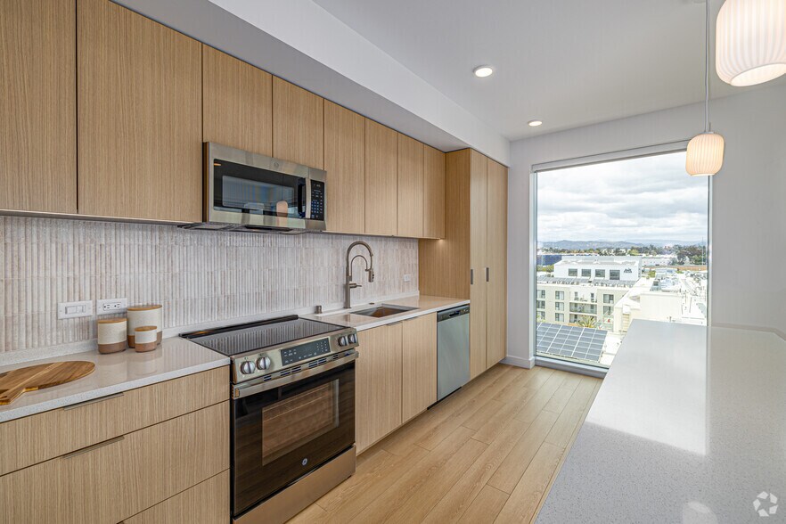 222 N City Dr, San Marcos, CA à louer - Photo intérieure – Image 3 sur 30