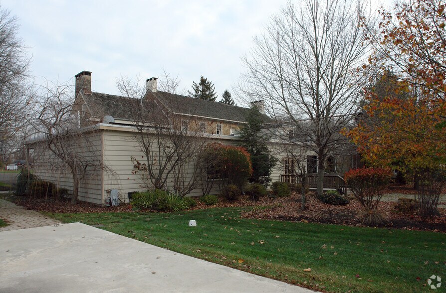 552 Washington Crossing Rd, Newtown, PA à vendre - Photo de l’immeuble – Image 3 sur 4