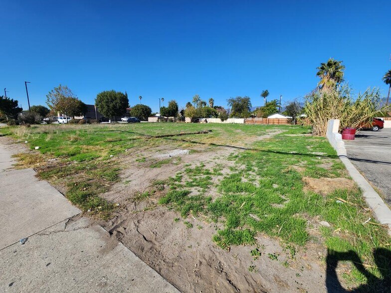 1256 W Base Line St, San Bernardino, CA à louer - Photo de l’immeuble – Image 3 sur 5