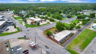 Plus de détails pour 104 E Rio Grande St, Victoria, TX - Local d’activités à vendre