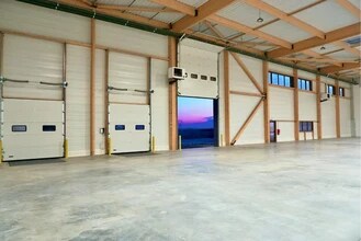 Industriel/Logistique dans Louvres à louer Photo intérieure– Image 1 sur 9