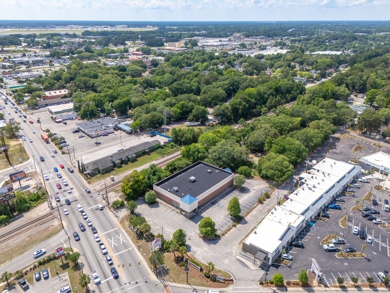 1858 Remount Rd, Charleston, SC à vendre - Photo de l’immeuble – Image 2 sur 8