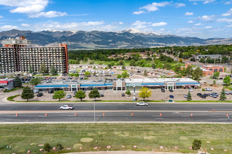 522-586 S Academy Blvd, Colorado Springs, CO à louer - Photo de l’immeuble – Image 3 sur 9