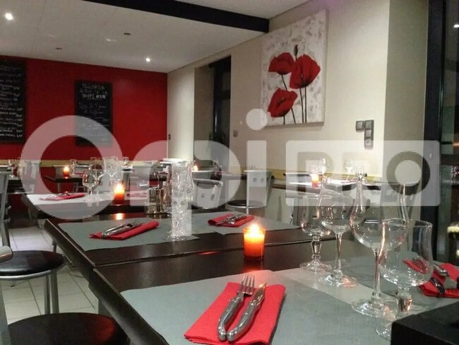 Plus de détails pour Local commercial à louer