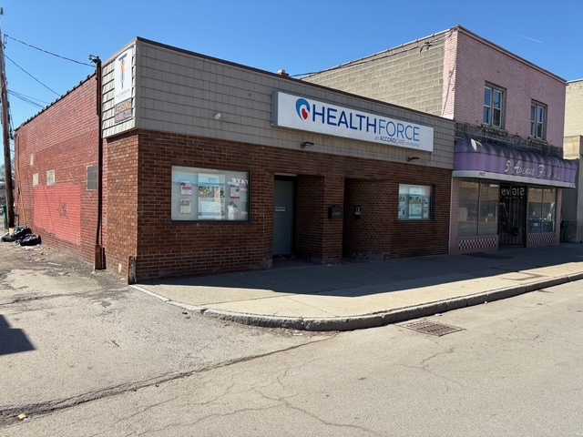 1909 Pine Ave, Niagara Falls, NY à vendre - Photo de l’immeuble – Image 2 sur 8