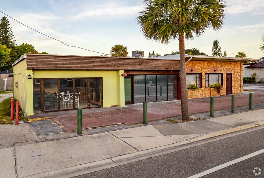 7736 Blind Pass Rd, Saint Pete Beach, FL à vendre - Photo de l’immeuble – Image 3 sur 10