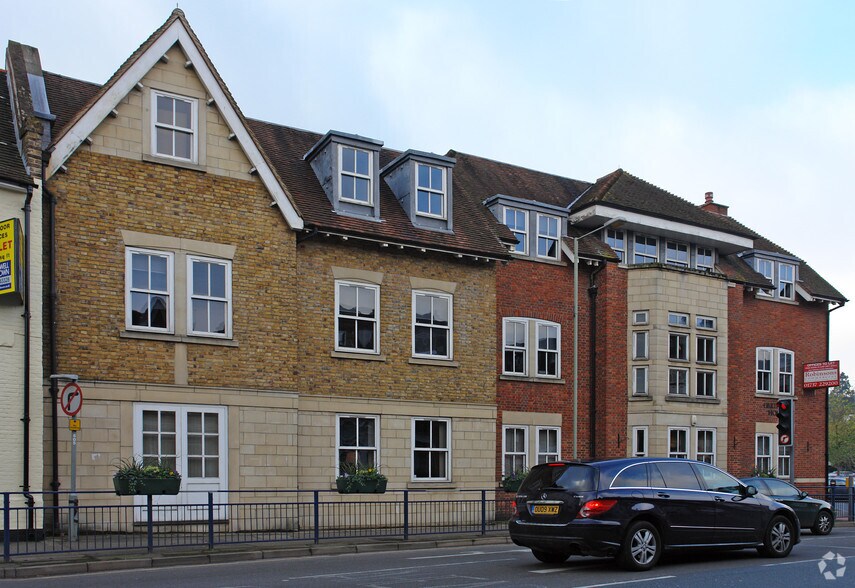 34 Bell St, Reigate à louer - Photo de l’immeuble – Image 2 sur 3