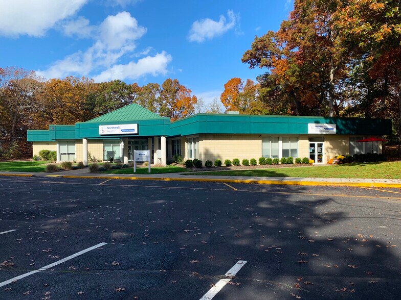 271 Route 25A, Wading River, NY à louer - Photo de l’immeuble – Image 3 sur 25