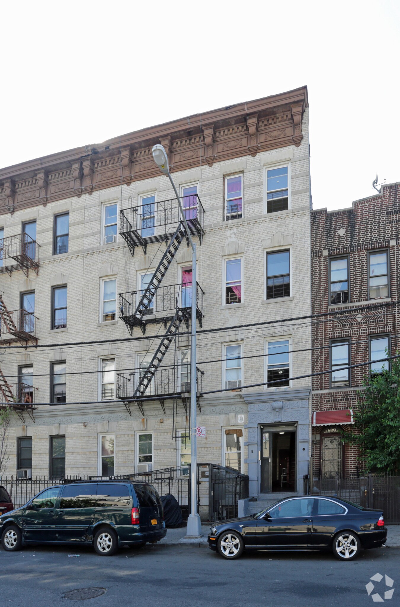 Mapes Avenue Bronx portefeuille de 2 biens à vendre sur LoopNet.fr Photo principale– Image 1 sur 3