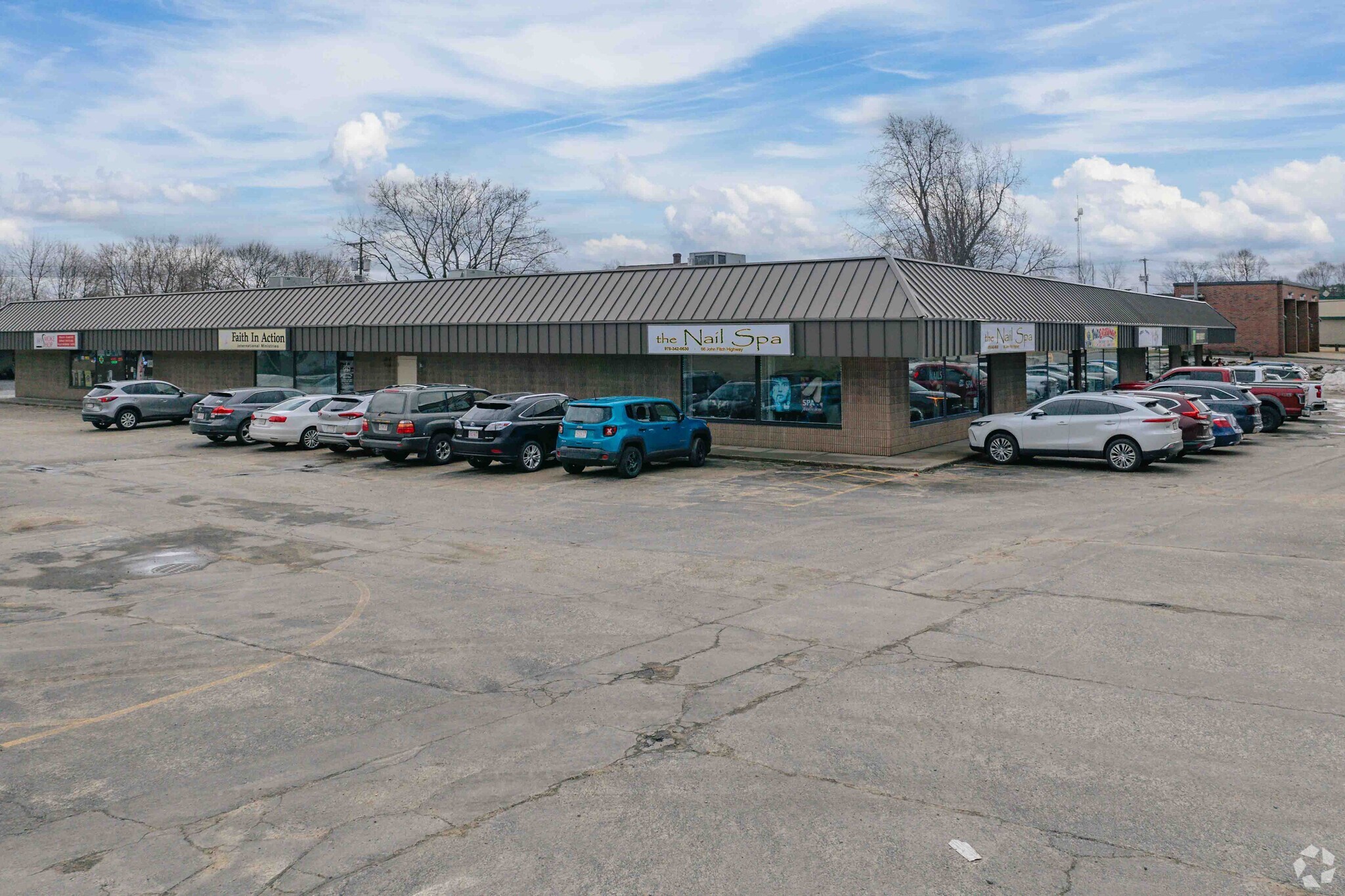 66-84 John Fitch Hwy, Fitchburg, MA à vendre Photo de l’immeuble– Image 1 sur 3