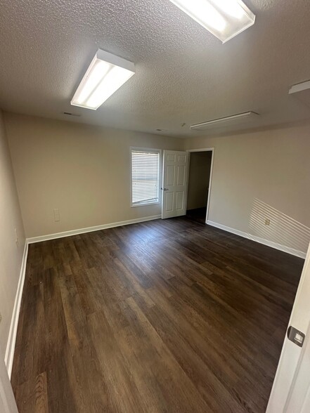 4385 S Church Street Ext, Roebuck, SC à louer - Photo intérieure – Image 3 sur 14