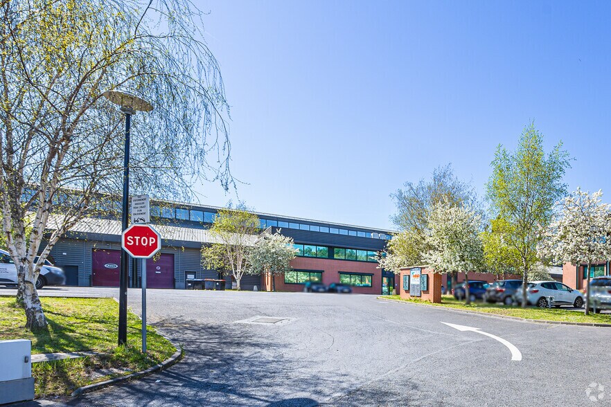 70-74 Rue Ambroise Croizat, 93200 Saint-Denis, Saint-Denis à louer - Photo de l’immeuble – Image 2 sur 5