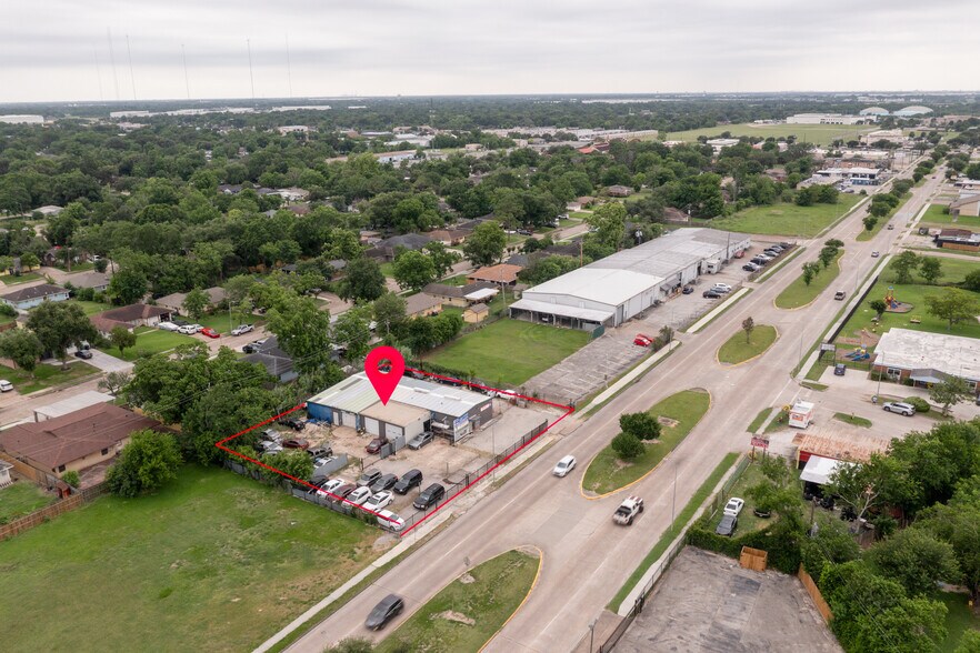 5123 W Orem Dr, Houston, TX à vendre - Photo de l’immeuble – Image 2 sur 7