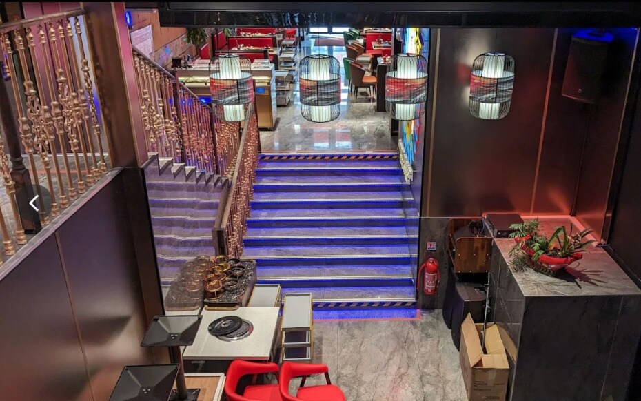 Local commercial dans Paris à louer - Photo de l’immeuble – Image 2 sur 5